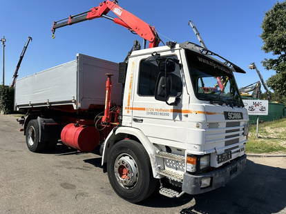 Scania 113H-360 113H-360 4x2 - TIPPER + CRANE F95.22 - STEEL SPRING / LAMES / BLATT / MOLES - MANUAL GEARBOX 3+3 - MECHANICAL ENGINE