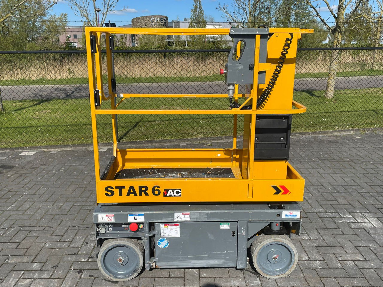 Haulotte Star 6 | 5.8 Meter | 230 KG | вертикальный мачтовый подъемник -  TrucksNL