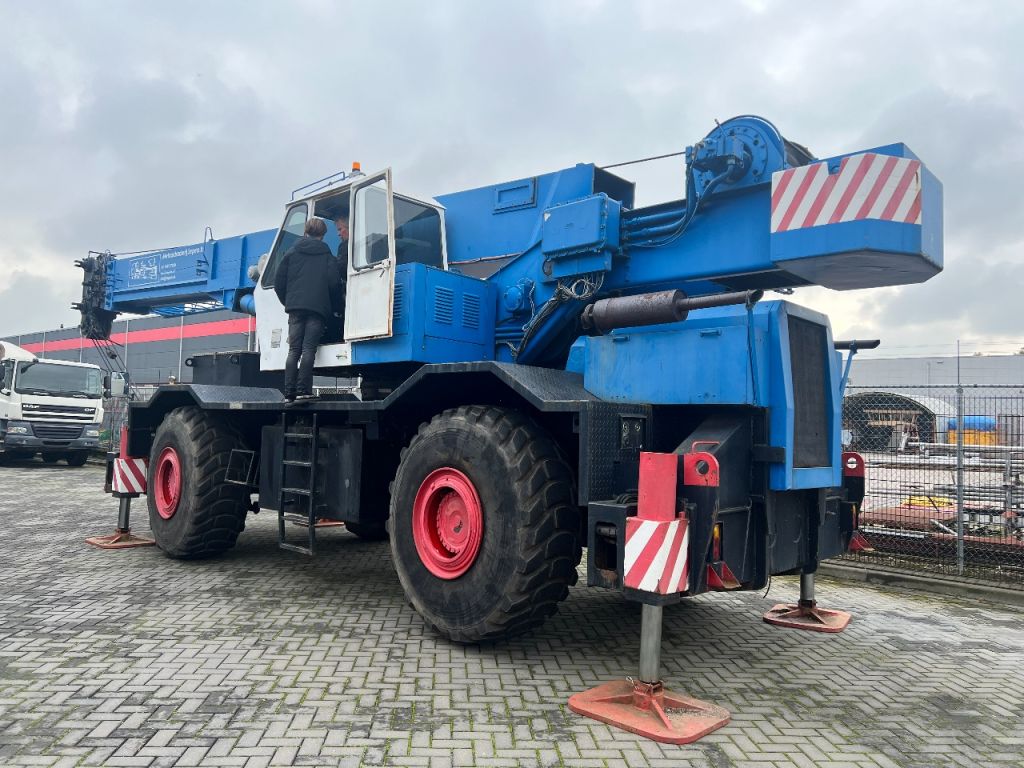 P & H Omega E 165 Rough Terrain Crane | вездеходный кран - TrucksNL