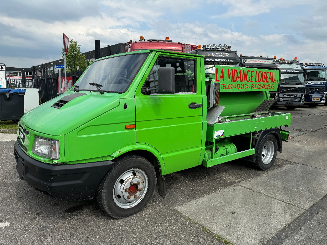 Iveco Daily Vacuum LHD Manual | автовакуумная установка - TrucksNL