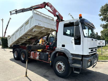 Iveco Trakker 350 6x4 TIPPER + CRANE HMF 1250 K3 - STEEL SPRING / HUB REDUCTION - MANUAL ZF - BORDMATIC