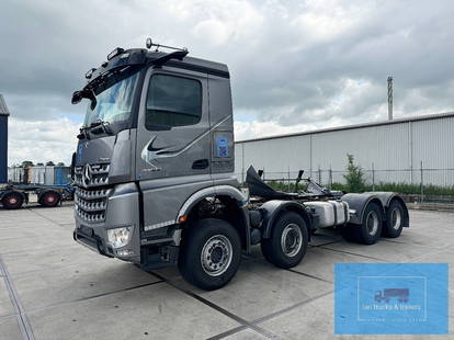 Mercedes-Benz Arocs 3263 KN 8x4 CAB AND CHASSIS EURO 6-D 2021