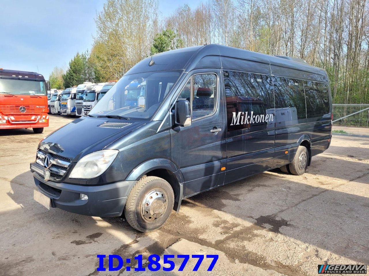 Mercedes-Benz Sprinter 519 VIP - 20 Seater- Euro5 | Touringcar - TrucksNL