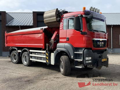 MAN TGS 26.440  6x6 met 2 zijdige kipper en HMF 1643 Z2 handgeschakeld